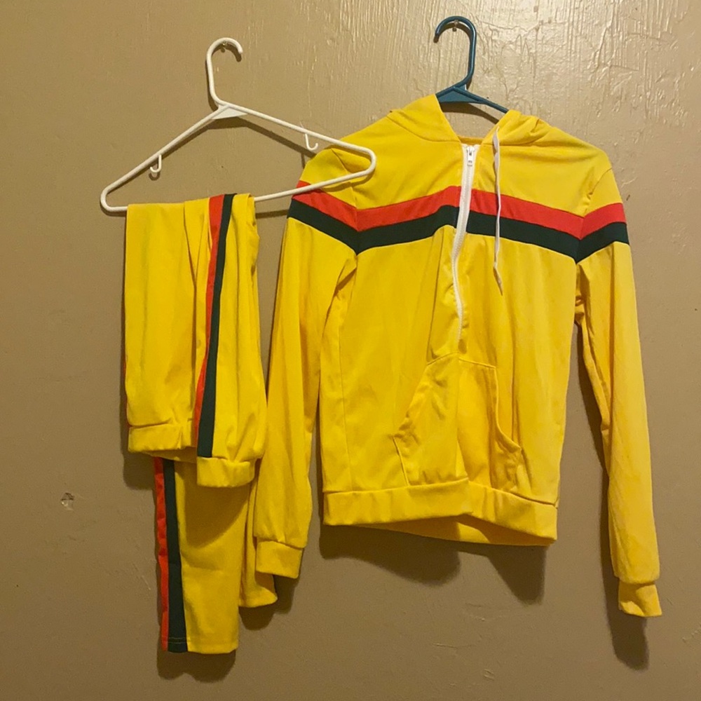 It is a outfit, jacket and the pants, the color is yellow , size small